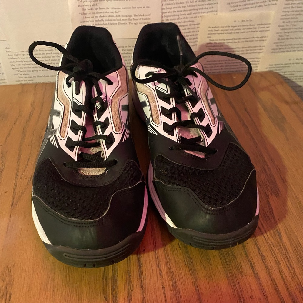 Asics Black & White Upcourt Volleyball Athletic Sneakers Tennis Shoes Court